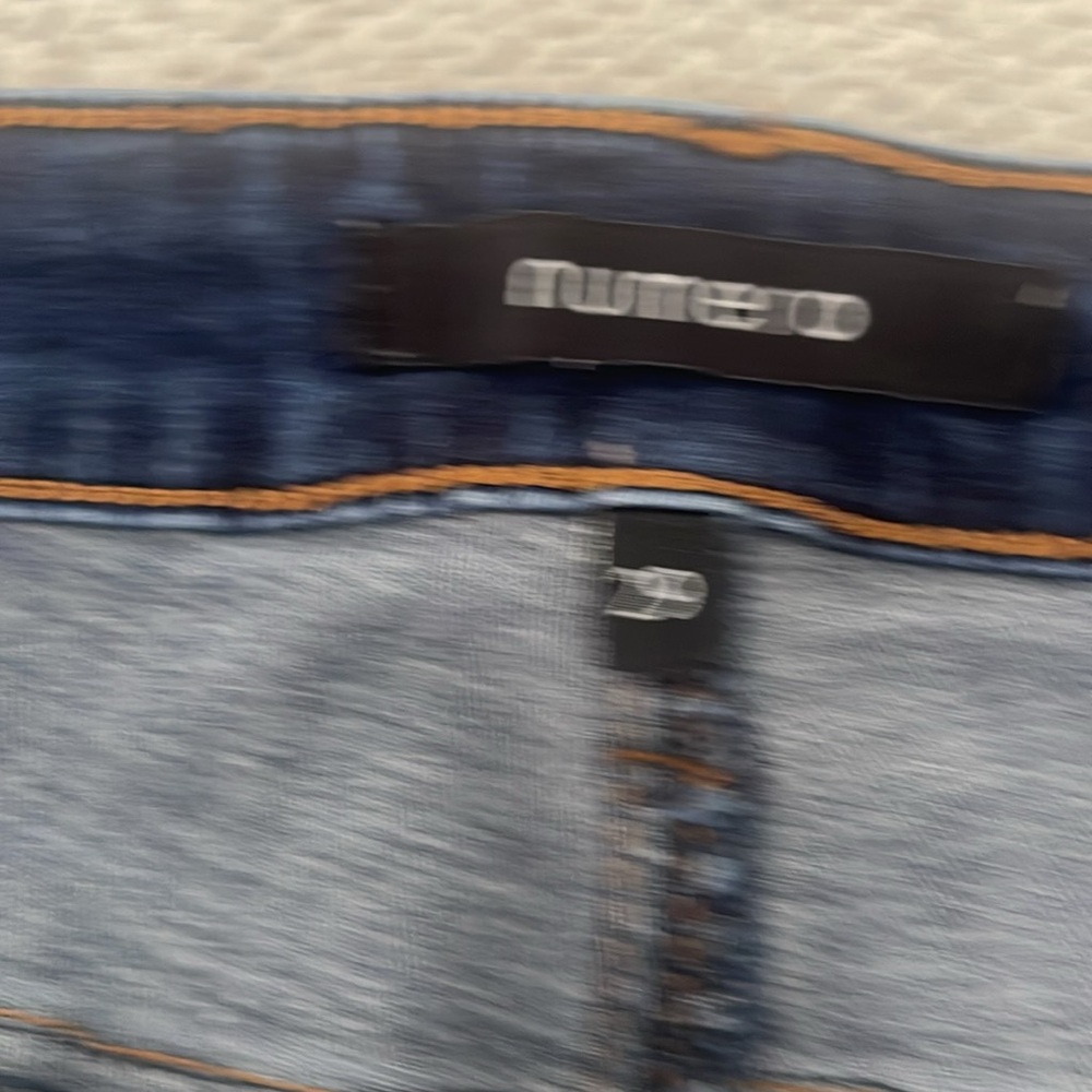 Jeans - Picture 2 of 3